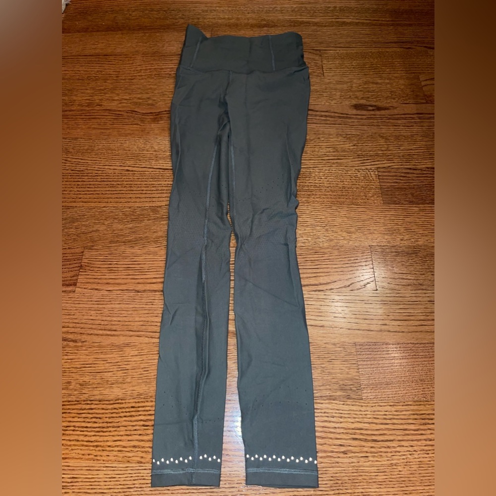 Green lululemon leggings